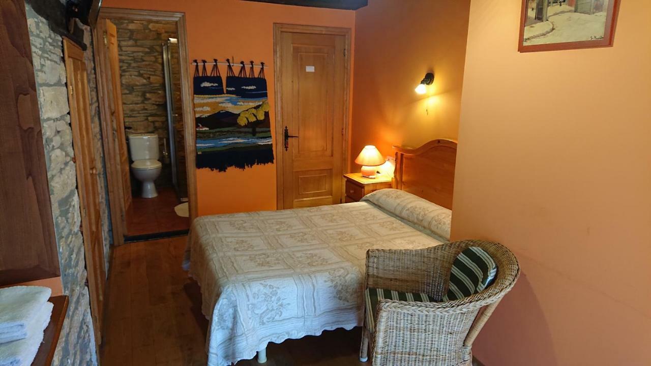 Casa Rural Pandelo Guest House Vega de Valcarce Bagian luar foto